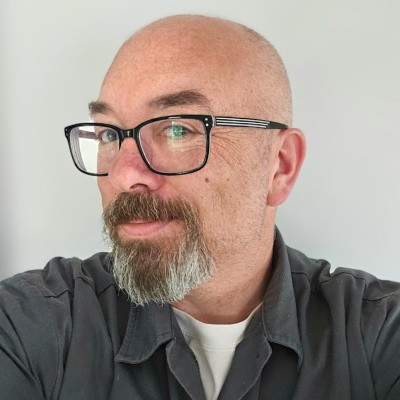 Headshot of Chris Reid